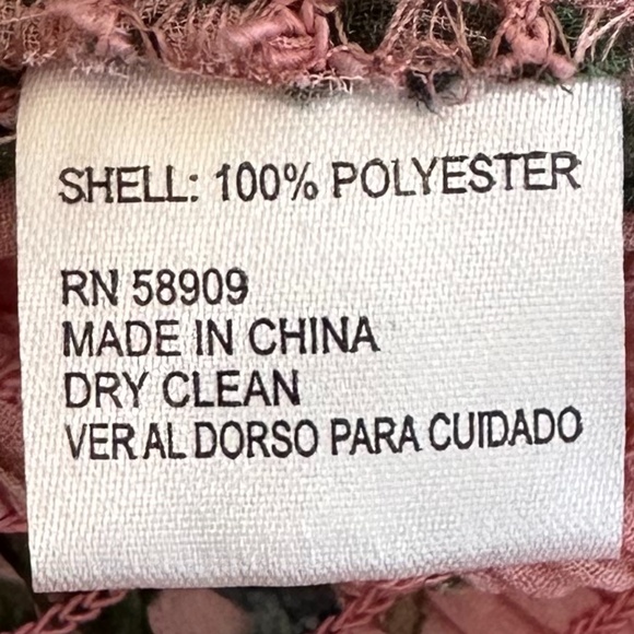 Gianni Bini Smocked Stacey Print Top Pink Floral Size Small NWT Feminine Summer - Picture 9 of 11